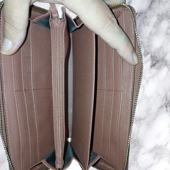 Gucci Micro GG Star Supreme Coated Canvas Zip Around Wallet - Picture 15 of 16